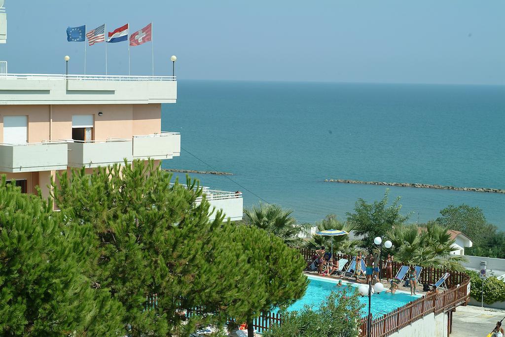 Residence Azzurro Massignano Quarto foto