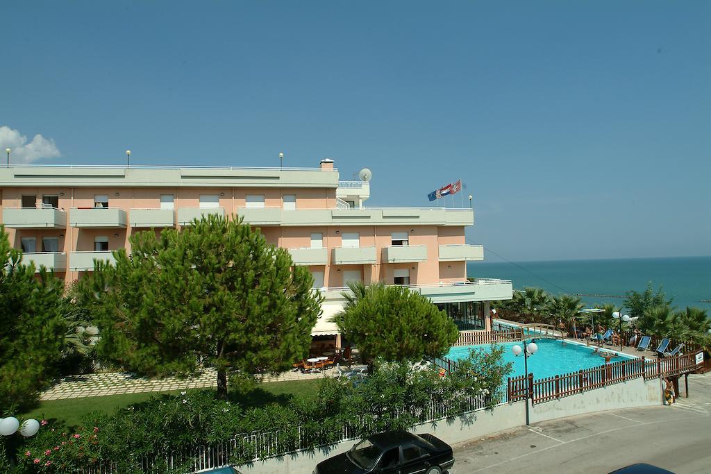Residence Azzurro Massignano Quarto foto